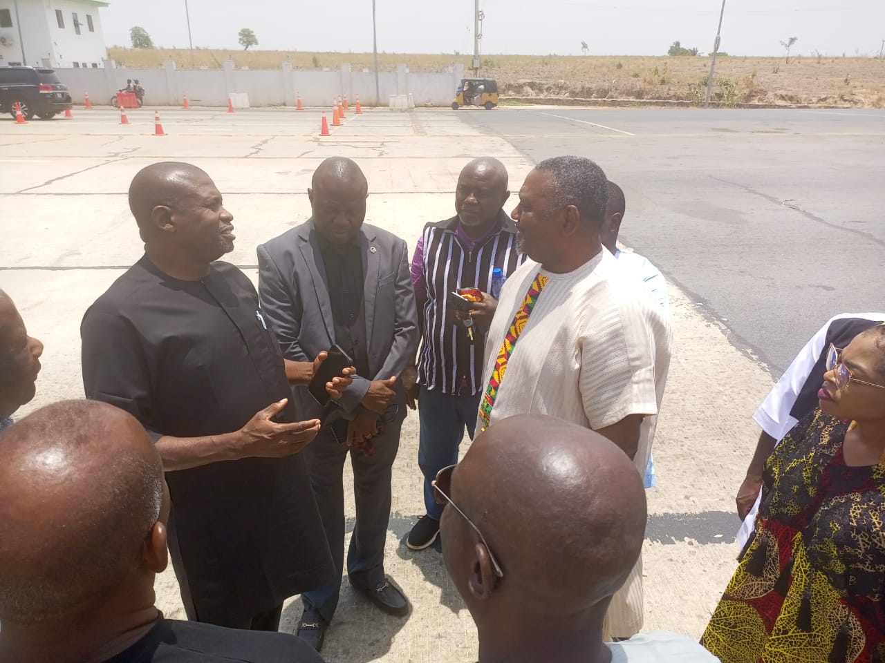 A POWERFUL DELEGATION OF NSE MAKURDI BRANCH WELCOMES THE NEW MANAGING DIRECTOR OF LOWER BENUE RIVER BASIN DEVELOPMENT AUTHORITY TO MAKURDI AT AGAN TOLL GATE